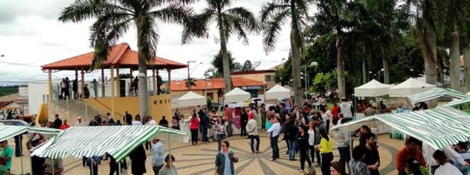 FEIRA_LIVRE_Coqueiral