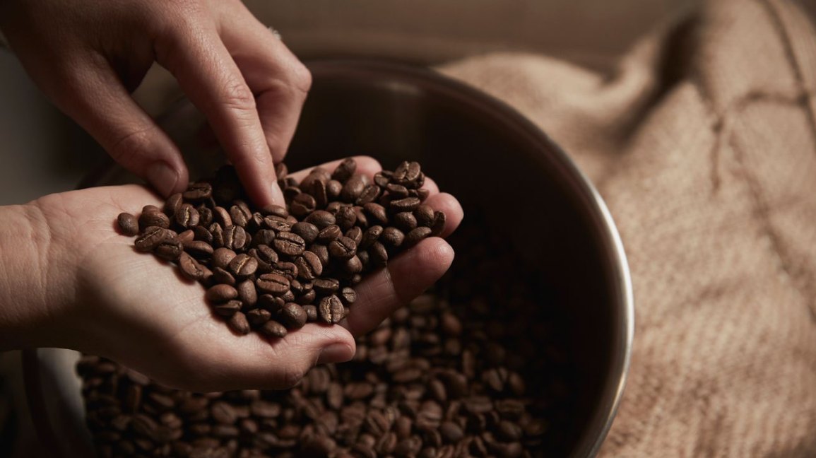 safe-to-eat-coffee-beans-1296x728-feature