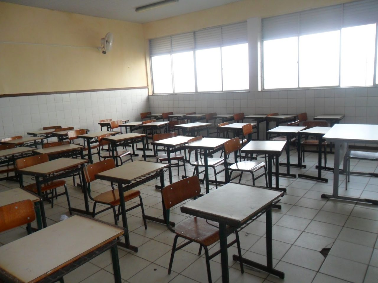 Sala-de-aula-vazia
