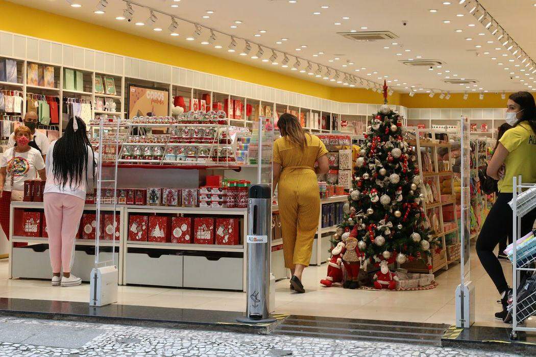 comercio-decoracao-de-natal-rvrsa-abr-2511213979