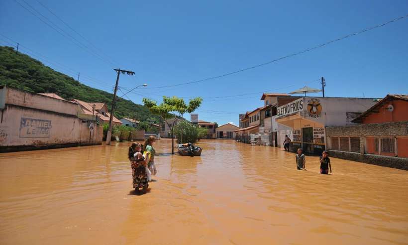 aimores-debaixo-dagua-apos-fortes-chuvas_1_83426