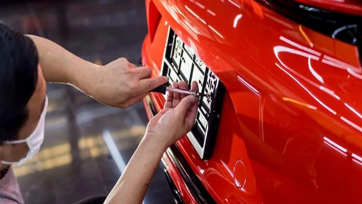 ezgif-34cd7970a01643