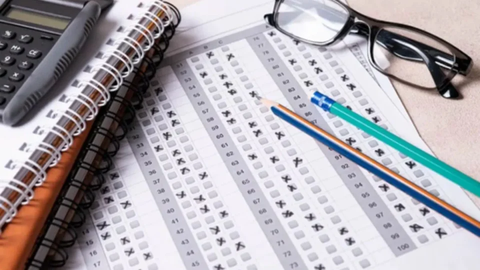 concurso-prova-vestibular-2025-1-960x540